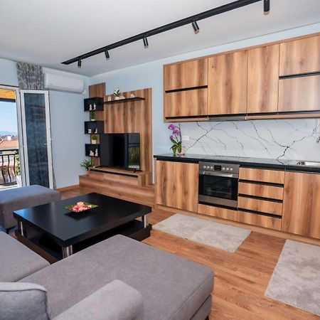 Roel Apartments Sarandë Buitenkant foto