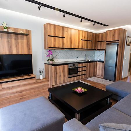 Roel Apartments Sarandë Buitenkant foto