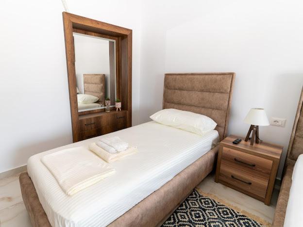 Roel Apartments Sarandë Buitenkant foto