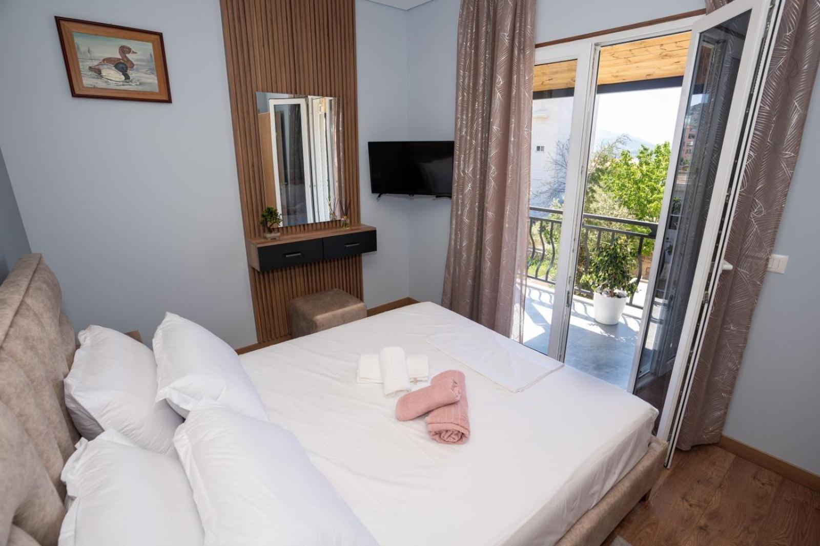 Roel Apartments Sarandë Buitenkant foto